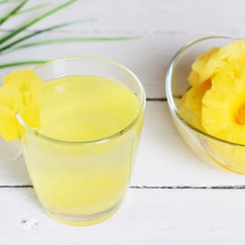 5 Reasons To Start Your Day With Pineapple Water